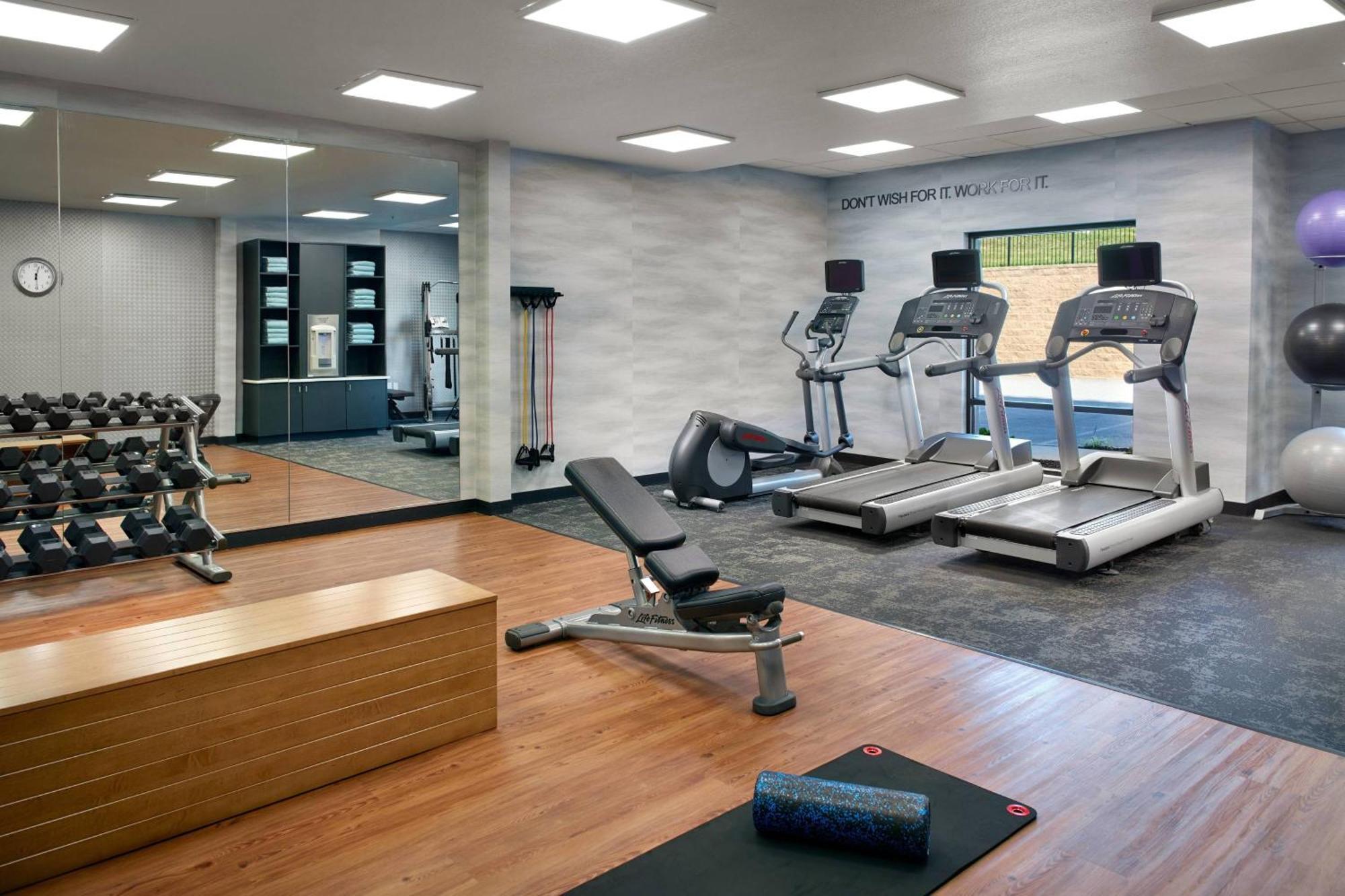 Fairfield Inn & Suites By Marriott Asheville Airport/פלטצ'ר מראה חיצוני תמונה